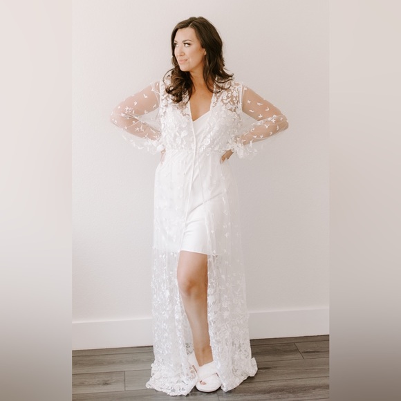 Le Rose bridal robe with slip. M/L. Worn once. LIKE NEW - Picture 3 of 5